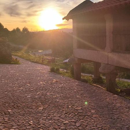 Quinta Da Riba Ma Guest House Santa Leocadia Екстериор снимка